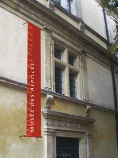 Banderole signaletique du musée